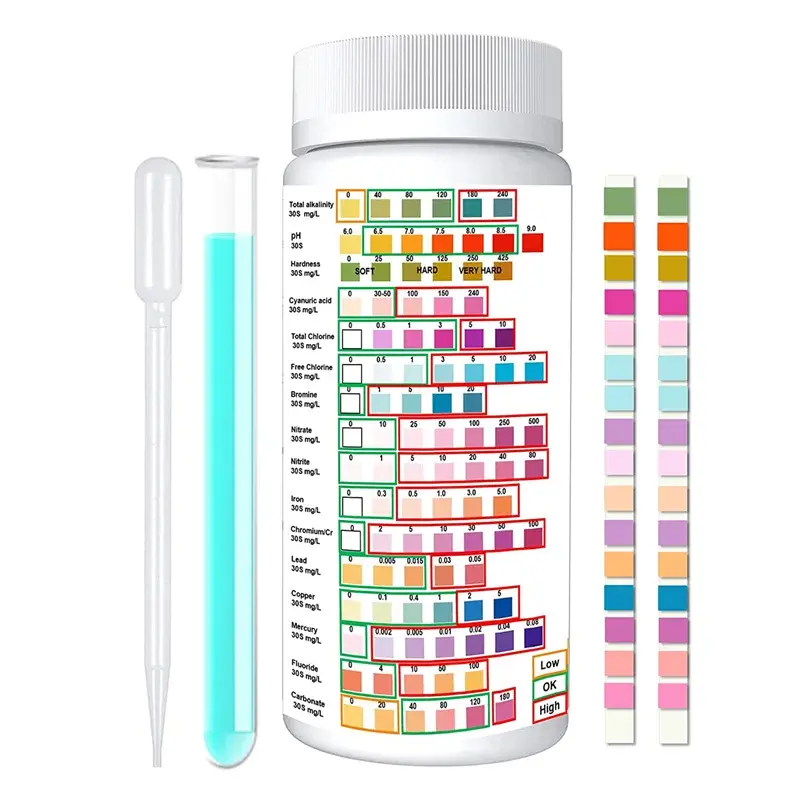 Kit de test d'eau MadaTex comprenant bandelettes réactives, échelle de couleurs, pipette et tube, permettant l'analyse de 16 paramètres tels que pH, chlore, métaux lourds, dureté,